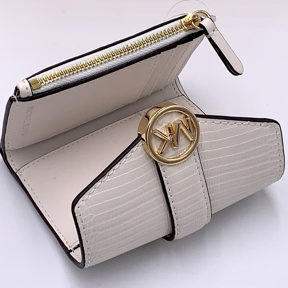 MICHAEL KORS
Carmen Medium Flap Belted Satchel & Medium Flap Bifold Wallet - Picture 13 of 16